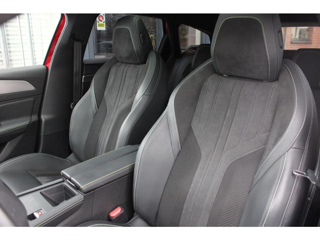 Peugeot 308 Sw 1.2 Puretech Aut. *Gt* | Carplay | Schuifdak | Adaptive Cruise & Climate Control | Stoel & Stuurverwarming | Camera | Pdc | Bluetooth | thumbnail 16