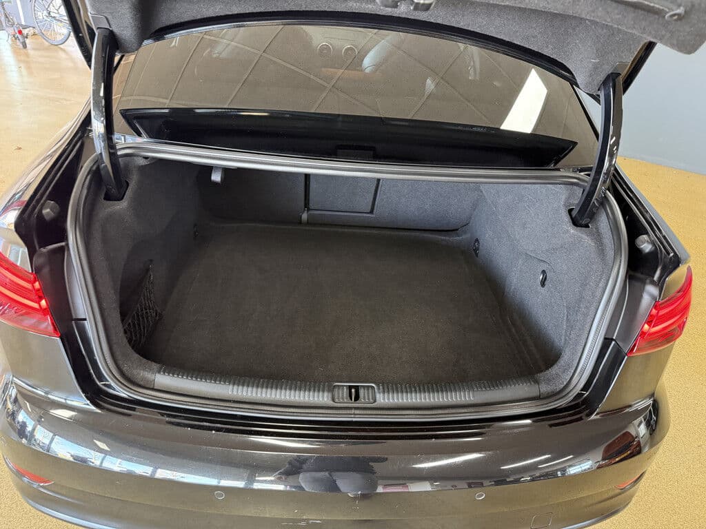 Audi A3 Quattro 2.0 Tdi | 3x S-Line | Virtual Cockpit thumbnail 22