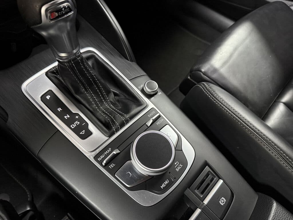 Audi A3 Quattro 2.0 Tdi | 3x S-Line | Virtual Cockpit thumbnail 23