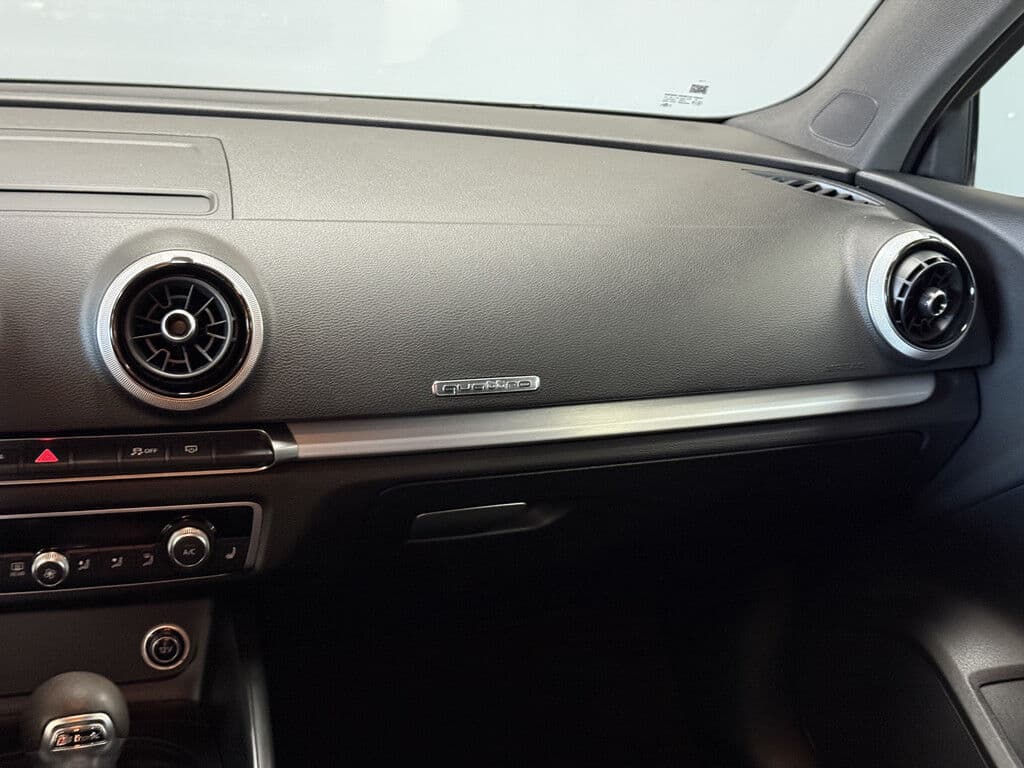 Audi A3 Quattro 2.0 Tdi | 3x S-Line | Virtual Cockpit thumbnail 24