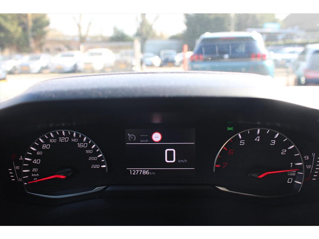 Peugeot 2008 1.2 Puretech *Allure* | Half- Leder | Carplay | Navigatie | Cruise & Climate Control | Orig. Nl | thumbnail 10