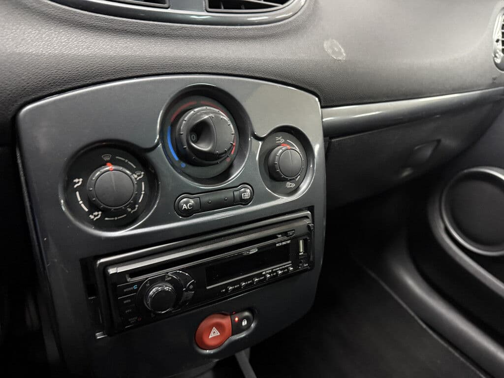 Renault Clio 1.6-16v Rip Curl | Nieuwe Apk thumbnail 8