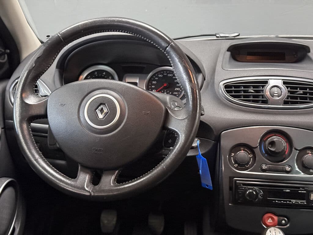 Renault Clio 1.6-16v Rip Curl | Nieuwe Apk thumbnail 11