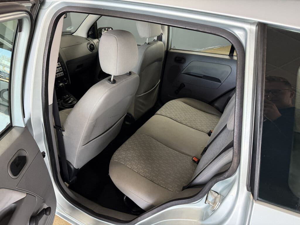 Ford Fusion 1.4-16v Style | Nieuwe Apk thumbnail 15