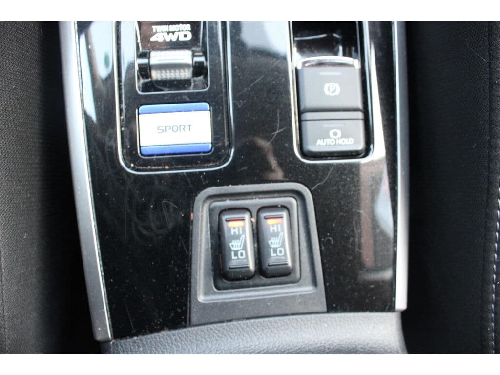 Mitsubishi Outlander 2.4 Phev *Pure+* | Trekhaak | Carplay | Camera | Cruise & Climate Control | Stoelverwarming | Pdc | Navigatie | Privacy | Bluetooth | thumbnail 11