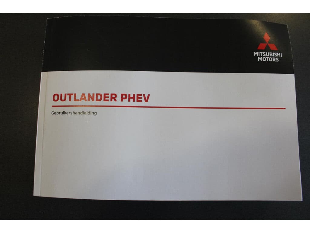 Mitsubishi Outlander 2.4 Phev *Pure+* | Trekhaak | Carplay | Camera | Cruise & Climate Control | Stoelverwarming | Pdc | Navigatie | Privacy | Bluetooth | thumbnail 18