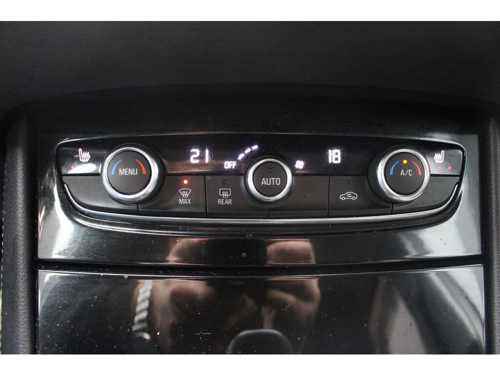 Opel Grandland X 1.2 Turbo Aut. *Anniversary* | Trekhaak | Carplay | Cruise & Climate Control | Stoel & Stuur Verwarming | Navigatie | Privacy | Bluetooth | thumbnail 9