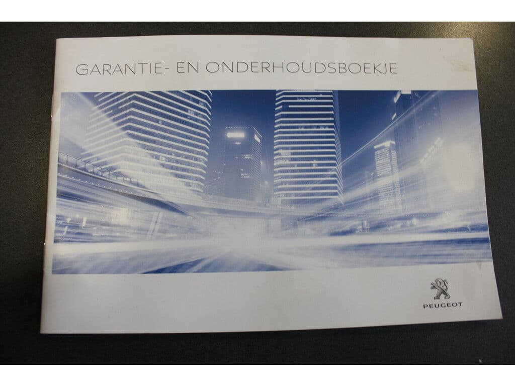 Peugeot 5008 1.2 Puretech *Active* 7p | Carplay | Cruise & Climate Control | Navigatie | Pdc | Privacy | Bluetooth | thumbnail 17