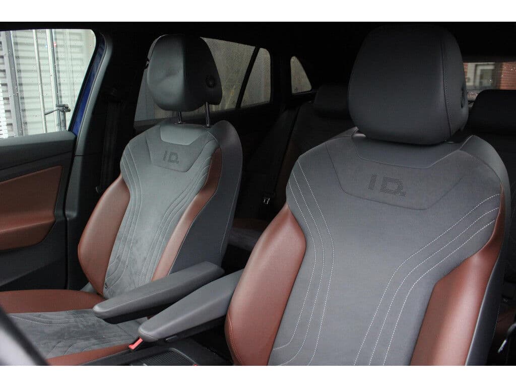 Volkswagen Id.4 77kwh *Max* | Trekhaak | Carplay | Camera | Stoelverwarming | Cruise & Climate Control | Pdc | Privacy | Navigatie | Bluetooth | thumbnail 13