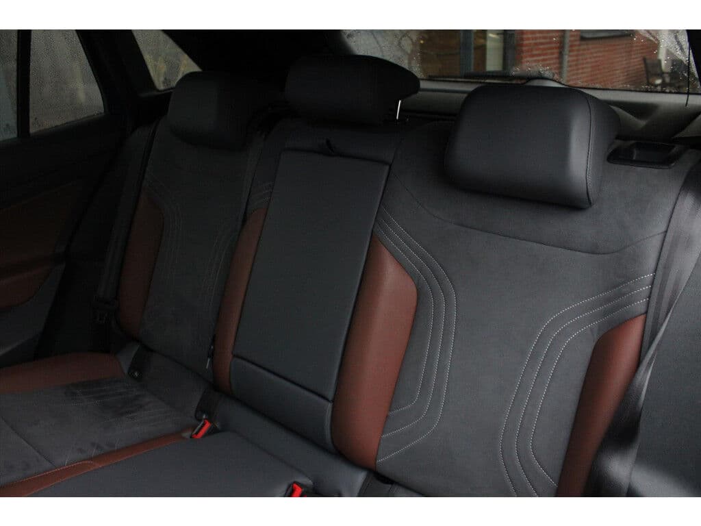 Volkswagen Id.4 77kwh *Max* | Trekhaak | Carplay | Camera | Stoelverwarming | Cruise & Climate Control | Pdc | Privacy | Navigatie | Bluetooth | thumbnail 14