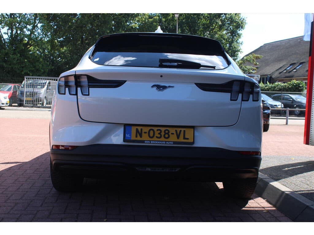 Ford Mustang Mach-E 75kwh | Soh 92% | 360 Camera | Carplay | Adaptive Cruise & Climate Control | Stuur & Stoel Verwarming | Leder | Navigatie | thumbnail 4