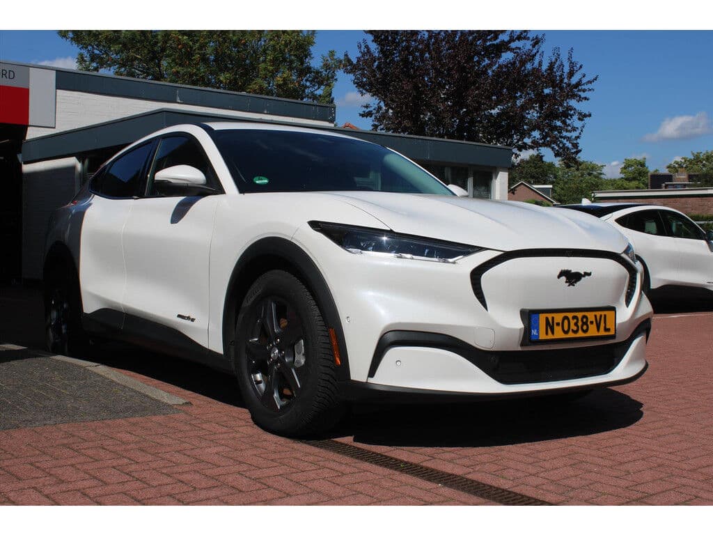 Ford Mustang Mach-E 75kwh | Soh 92% | 360 Camera | Carplay | Adaptive Cruise & Climate Control | Stuur & Stoel Verwarming | Leder | Navigatie | thumbnail 6