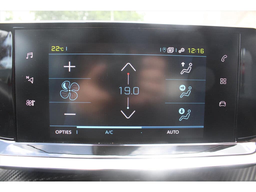 Peugeot E-2008 Ev 50kwh *Active* | Soh 100% | 3 Fase | Carplay | Cruise & Climate Control | Pdc | Navigatie | Bluetooth | Leuk! | thumbnail 11