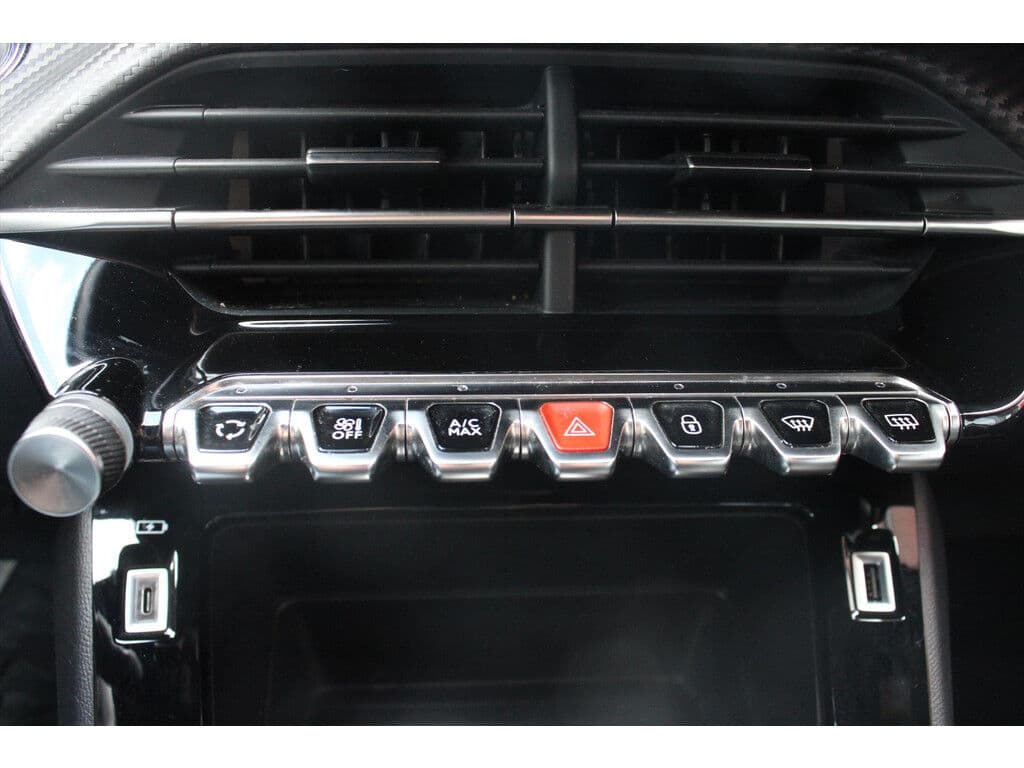 Peugeot E-2008 Ev 50kwh *Active* | Soh 100% | 3 Fase | Carplay | Cruise & Climate Control | Pdc | Navigatie | Bluetooth | Leuk! | thumbnail 12