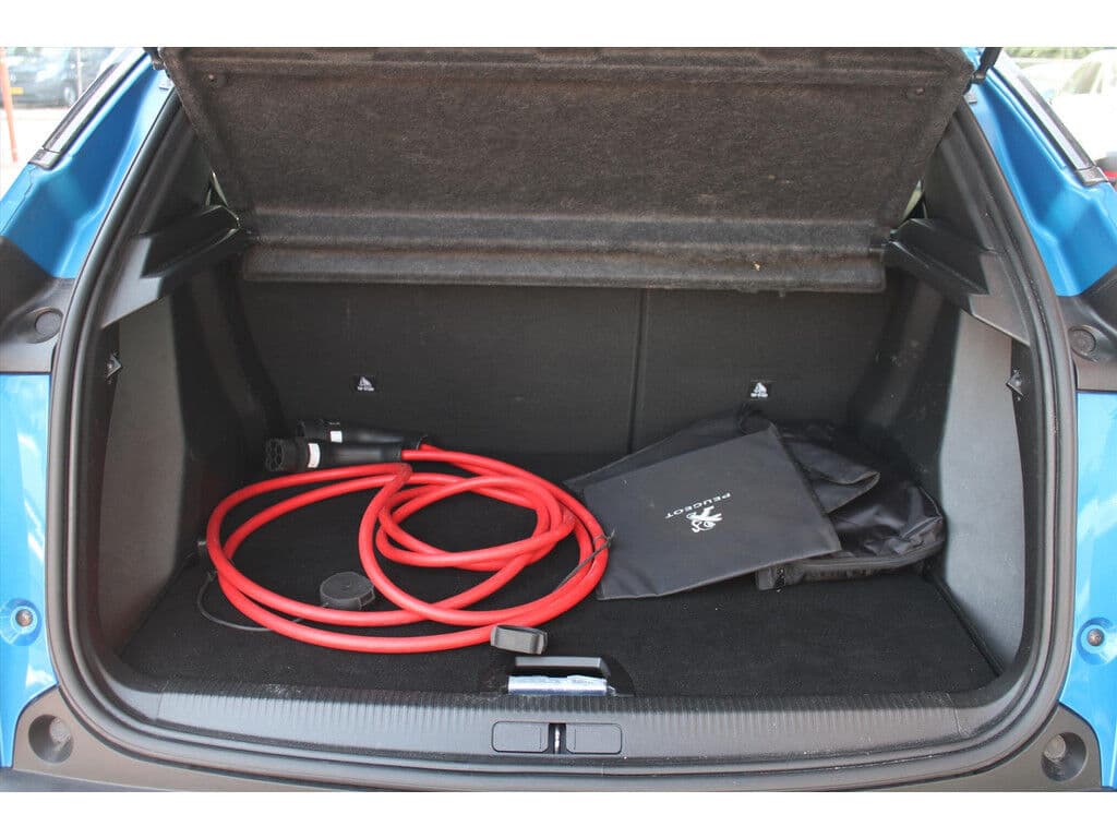 Peugeot E-2008 Ev 50kwh *Allure* | 3-Fase | Soh 100% | Virtueel Cockpit | Adaptive Cruise Control | Camera | Carplay | Navigatie | Cimate Control | Stoelverwarming | thumbnail 18