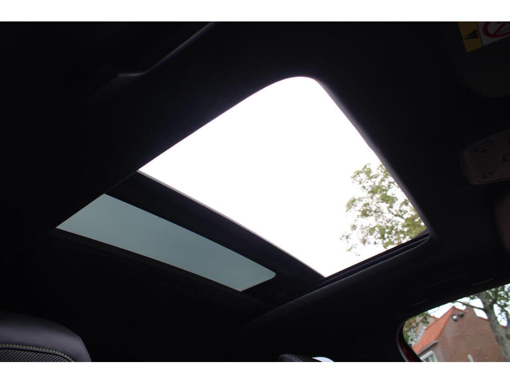 Peugeot E-2008 Ev 50kwh *Gt* | Soh 88.31% | 3-Fase | Schuifdak | Camera | Carplay | Navigatie | Stoelverwarming | Cruise & Climate Control | thumbnail 18