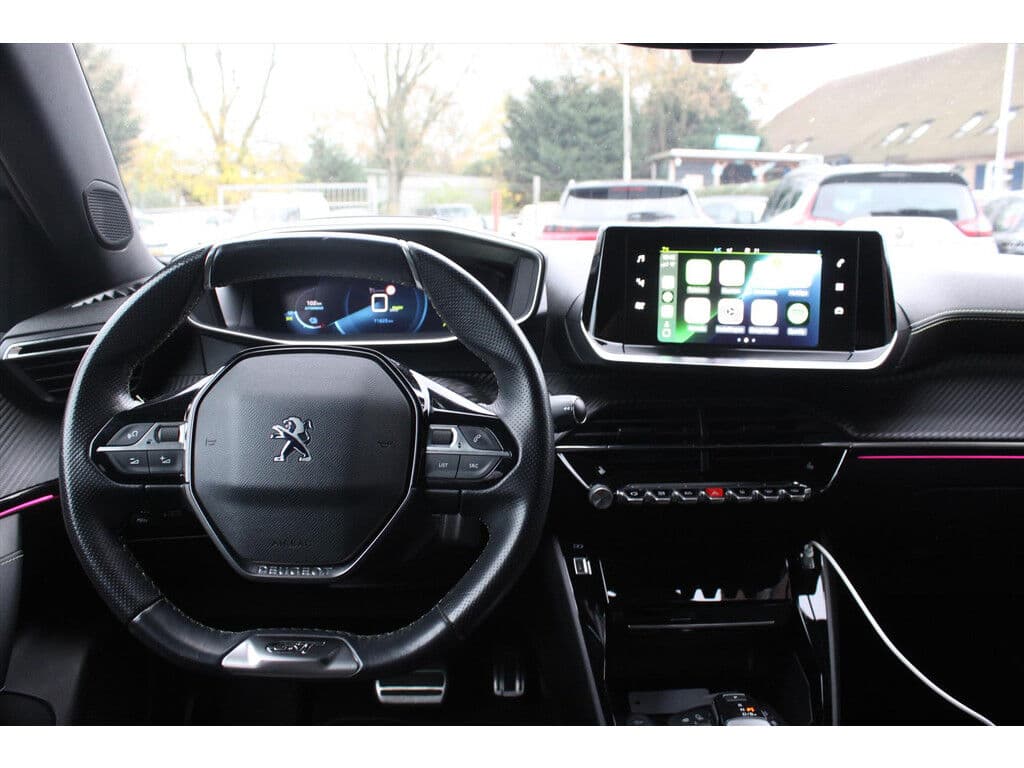 Peugeot E-2008 Ev 50kwh *Gt* | Soh 91.16% | Camera | Carplay | Navigatie | Stoelverwarming | Cruise & Climate Control | Pdc | Privacy | Orig. Nl | Bluetooth | thumbnail 6