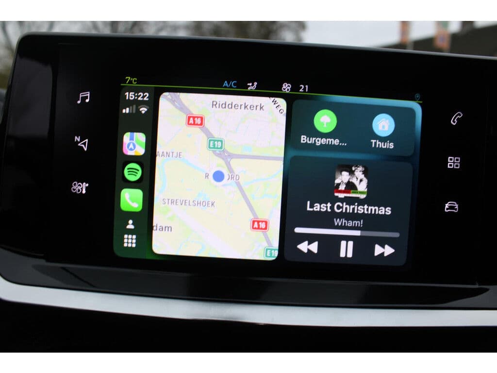 Peugeot E-2008 Ev 50kwh *Gt* | Soh 91.16% | Camera | Carplay | Navigatie | Stoelverwarming | Cruise & Climate Control | Pdc | Privacy | Orig. Nl | Bluetooth | thumbnail 7