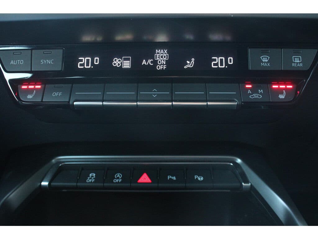 Audi A3 Sportback 35 Tfsi Hybrid *Business* | Carplay | Cruise & Climate Control | Stoelverwarming | Camera | Navigatie | Pdc | Privacy | thumbnail 12