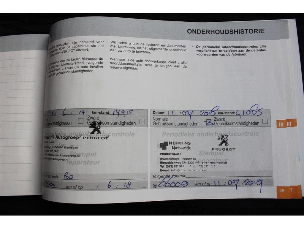 Peugeot 308 1.2 Puretech Blue *Executive* | Panorama | Camera | Cruise & Climate Control | Pdc | Navigatie | Privacy | thumbnail 16