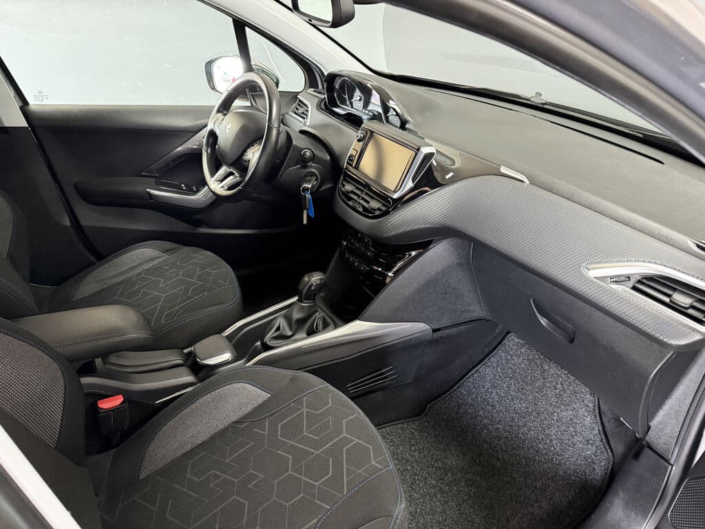 Peugeot 2008 1.2 Puretech Allure | Navi | Cruise thumbnail 7