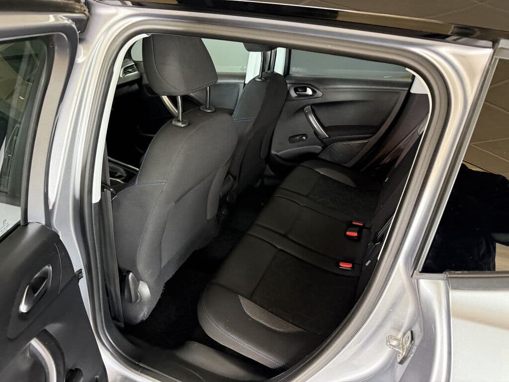 Peugeot 2008 1.2 Puretech Allure | Navi | Cruise thumbnail 19