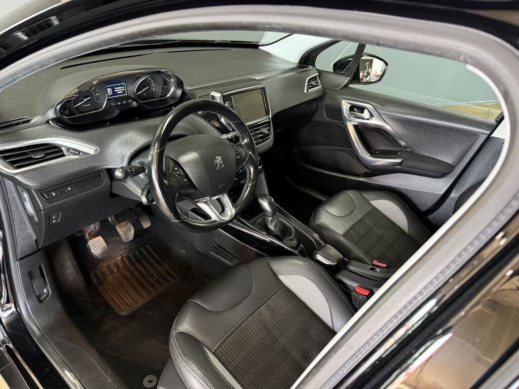 Peugeot 2008 1.2 Puretech Allure thumbnail 7