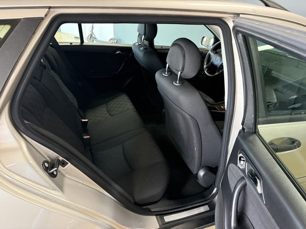 Mercedes-Benz C-Klasse Combi 180 K. Classic thumbnail 17