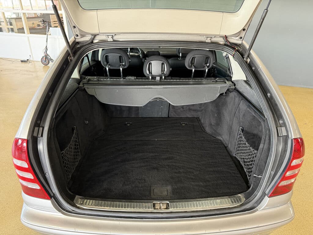 Mercedes-Benz C-Klasse Combi 180 K. Classic thumbnail 18