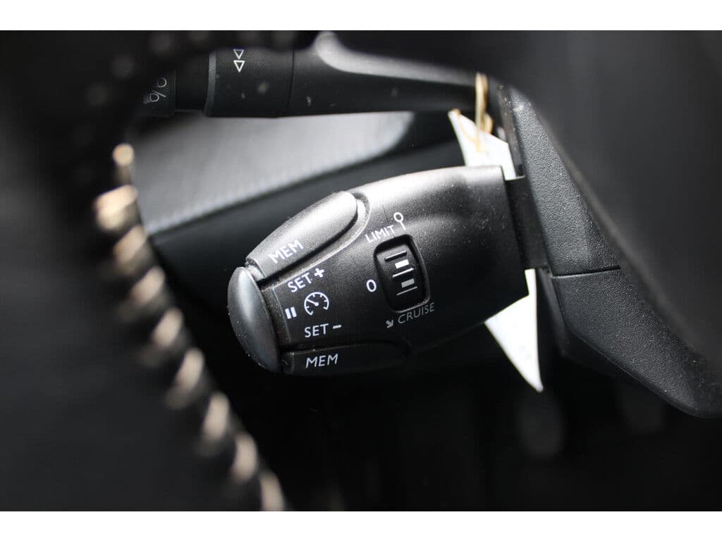 Peugeot 2008 1.2 Puretech *Active* | Carplay | Navigatie | Pdc | Cruise & Climate Control | Orig. Nl | Distributie Vervangen!! | thumbnail 11