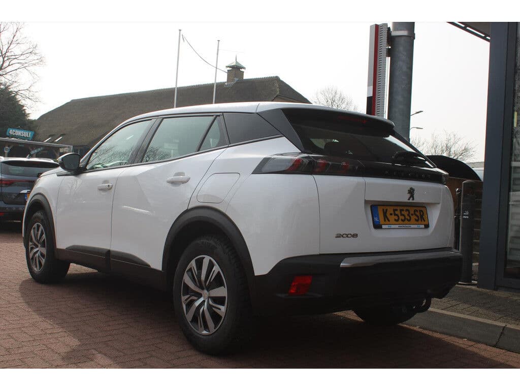 Peugeot 2008 1.2 Puretech *Active* | Trekhaak | Carplay | Pdc | Cruise & Climate Control | Navigatie | Bluetooth | Orig. Nl | Distributie Vervangen ! | thumbnail 3
