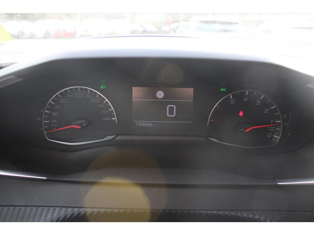 Peugeot 2008 1.2 Puretech *Active* | Trekhaak | Carplay | Pdc | Cruise & Climate Control | Navigatie | Bluetooth | Orig. Nl | Distributie Vervangen ! | thumbnail 11