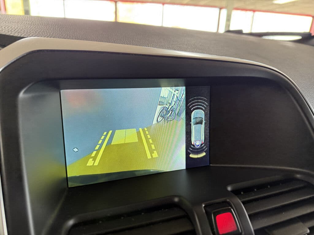 Volvo Xc60 2.4 D5 R-Design Awd | Elektr. Dak | Acc | Afn. Trekhaak thumbnail 24