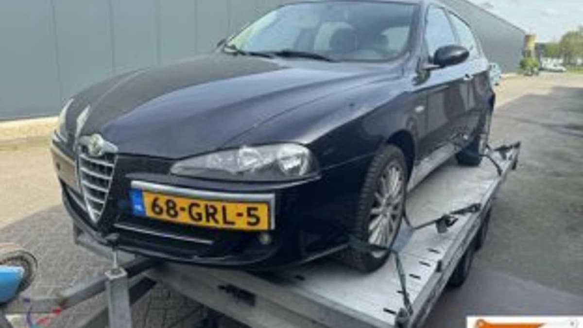 Alfa Romeo 147 2.0 T.spark Business Pro 150pk Lees Tekst! Nap/airco — foto 1