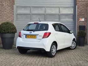 Toyota Yaris thumbnail 3