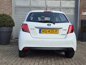 Toyota Yaris thumbnail 5