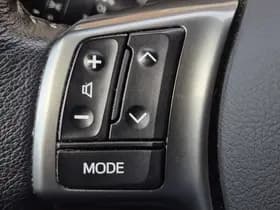 Toyota Yaris thumbnail 8