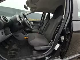 Toyota Aygo thumbnail 16