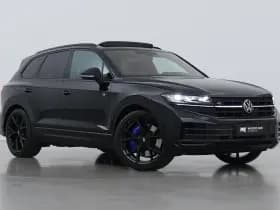 Volkswagen Touareg 3.0 TSi eHybrid 4MOTION R Edition | NIEUW | Nachtzicht | Massage | Panoramadak | 22 Inch | Luchtvering | Trekhaak