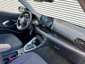 Toyota Yaris 1.5 Hybrid 115 Active Face-Lift thumbnail 13