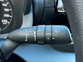 Toyota Yaris 1.5 Hybrid 115 Active Face-Lift thumbnail 24