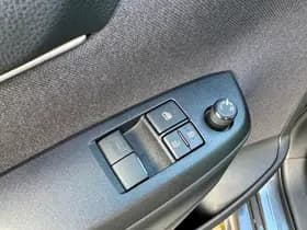 Toyota Yaris 1.5 Hybrid 115 Active Face-Lift thumbnail 26