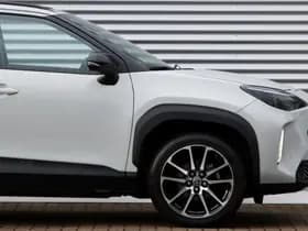 Toyota Yaris Cross 1.5 Hybrid GR Sport Ceramic Gray Metallic thumbnail 8