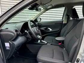 Toyota Yaris Cross 1.5 Hybrid Comfort Plus Carplay / Sportv. thumbnail 5