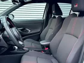 Toyota Yaris Cross 1.5 Hybrid GR Sport Ceramic Gray Metallic thumbnail 20