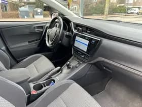 Toyota Auris 1.8 Hybrid Dynamic thumbnail 3