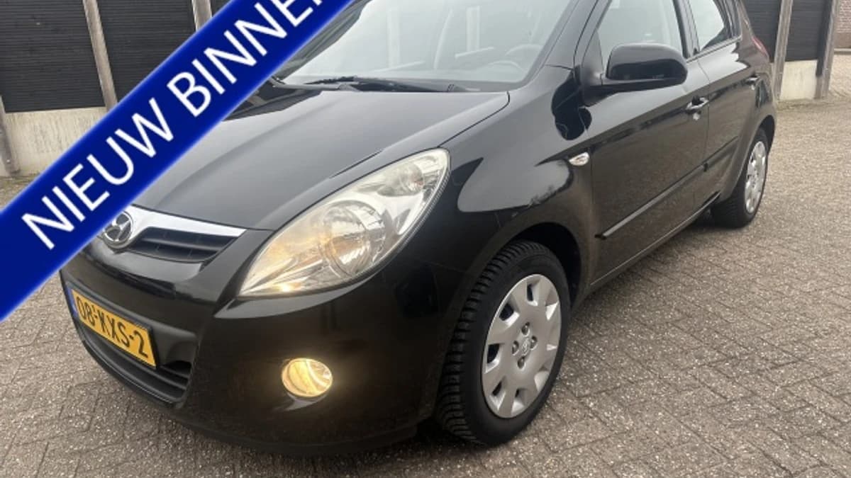 Hyundai I20 1.2i DynamicVersion — foto 1