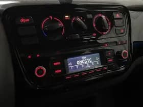 Volkswagen Up! thumbnail 97