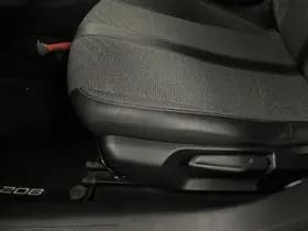 Peugeot 208 thumbnail 100