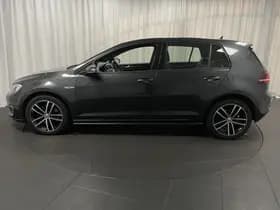 Volkswagen Golf thumbnail 2